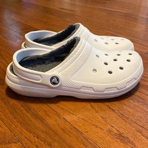 White fleece lined crocs classic